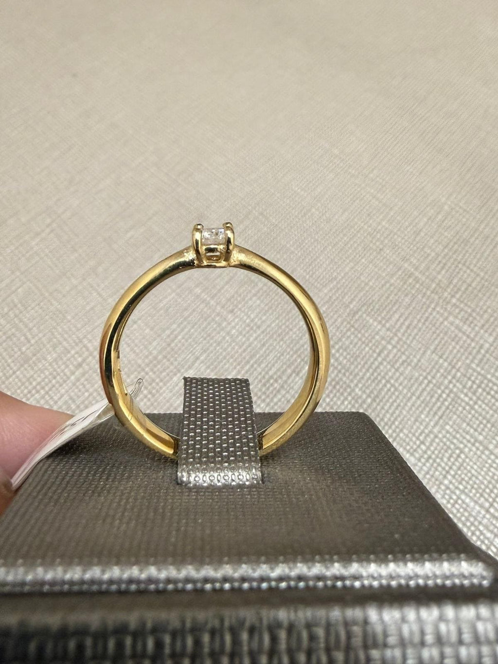 ANILLO SOLITARIO EN ORO AMARILLO DE 18K