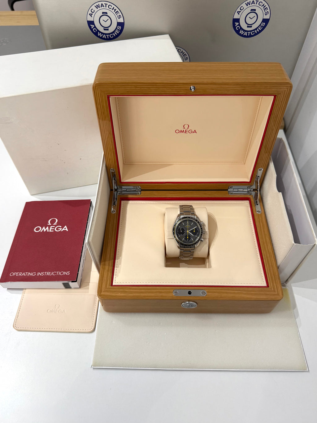 OMEGA SPEEDMASTER RACING 40 MM