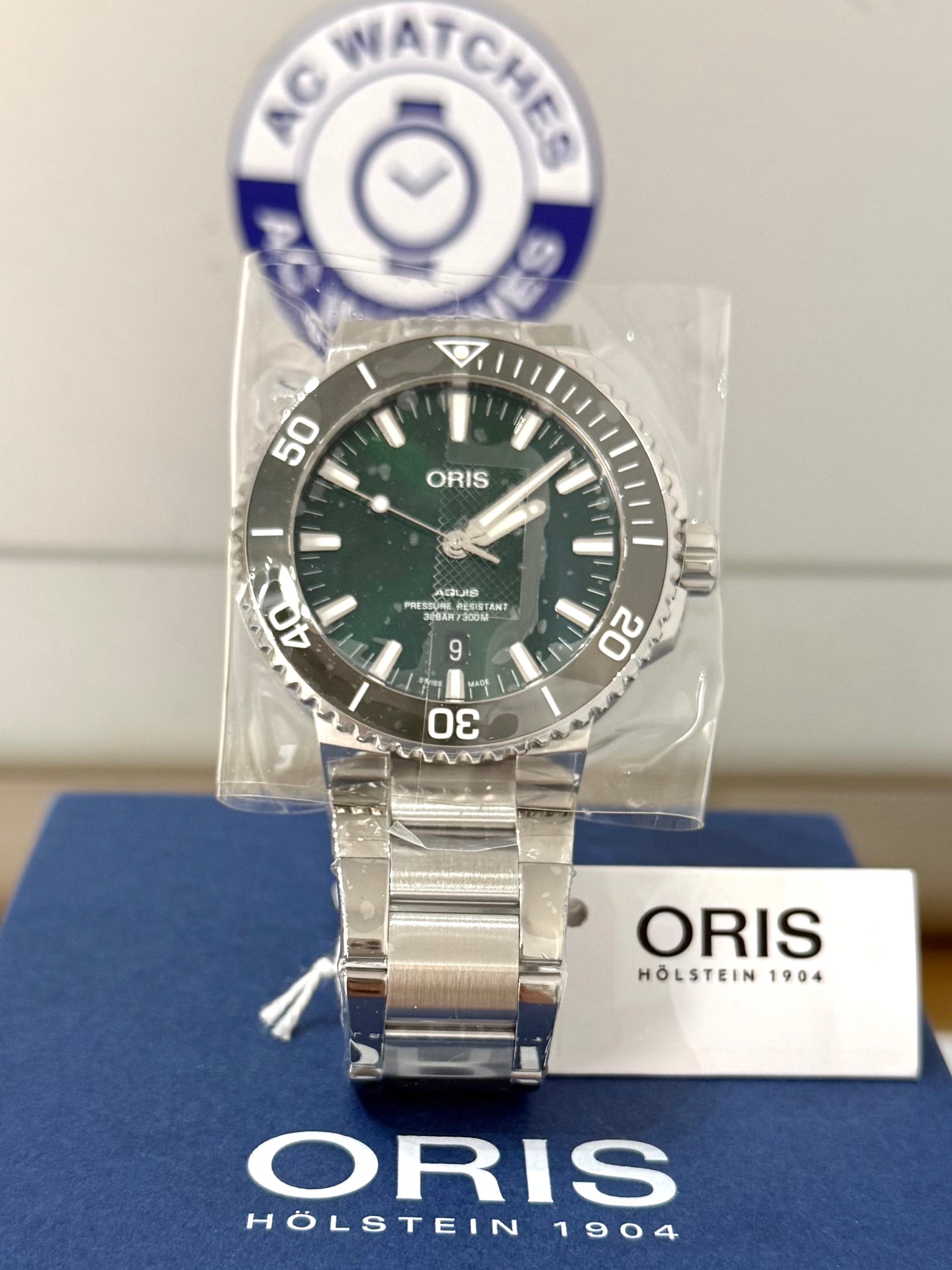 ORIS AQUIS DATE