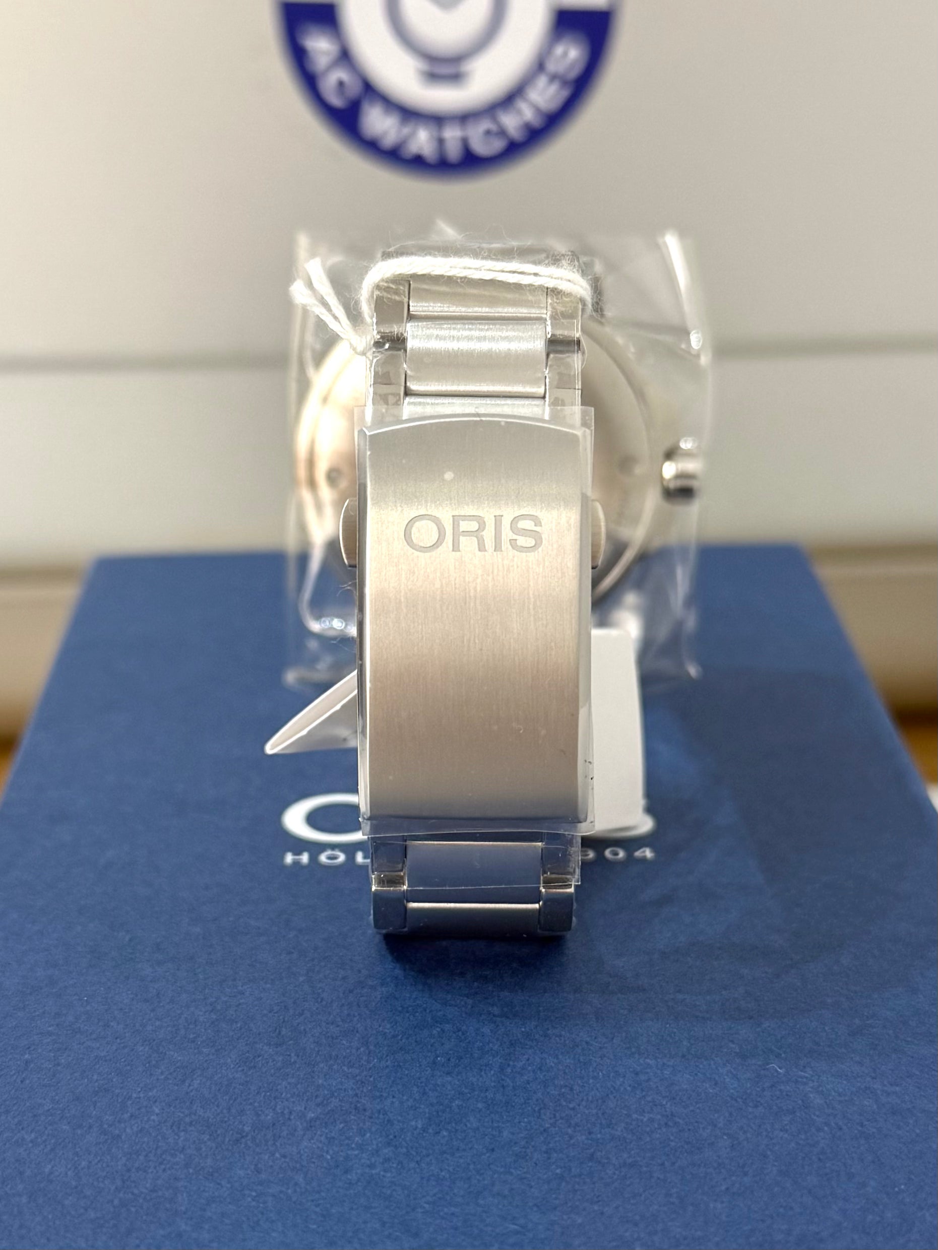 ORIS AQUIS DATE