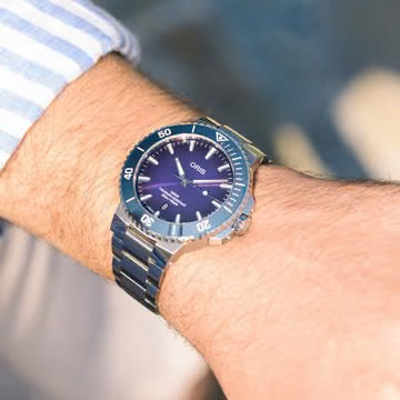 ORIS AQUIS DATE TASTE OF SUMMER