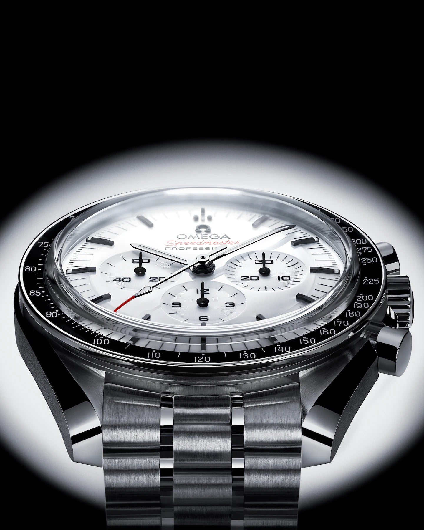 OMEGA SPEEDMASTER MOONWATCH PROFESSIONAL