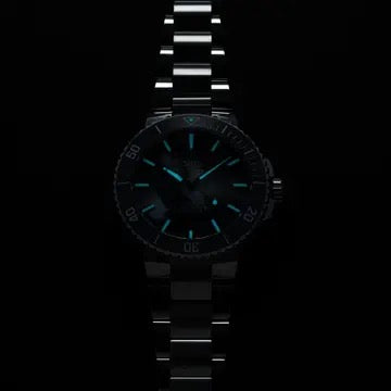 ORIS AQUIS DATE UPCYCLE